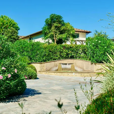 Appartamenti&villa Il Delfinetto Aparthotel 2*
