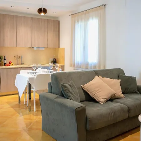 Aparthotel Appartamenti&villa Il Delfinetto