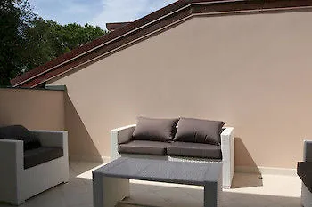 & Il Delfinetto Aparthotel 2*